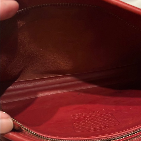 Coach Red Crossbody Bag with Adjustable Strap and Zipper Closure - Picture 5 of 16